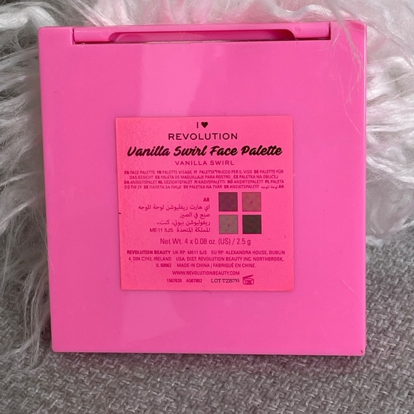 I Heart Revolution Bath & Body Works Birthday Set - Picture 4 of 10